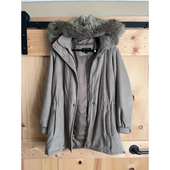 IZZI Collection Fox Fur Tan Hooded Women’s Winter Coat Size M - Picture 1 of 7